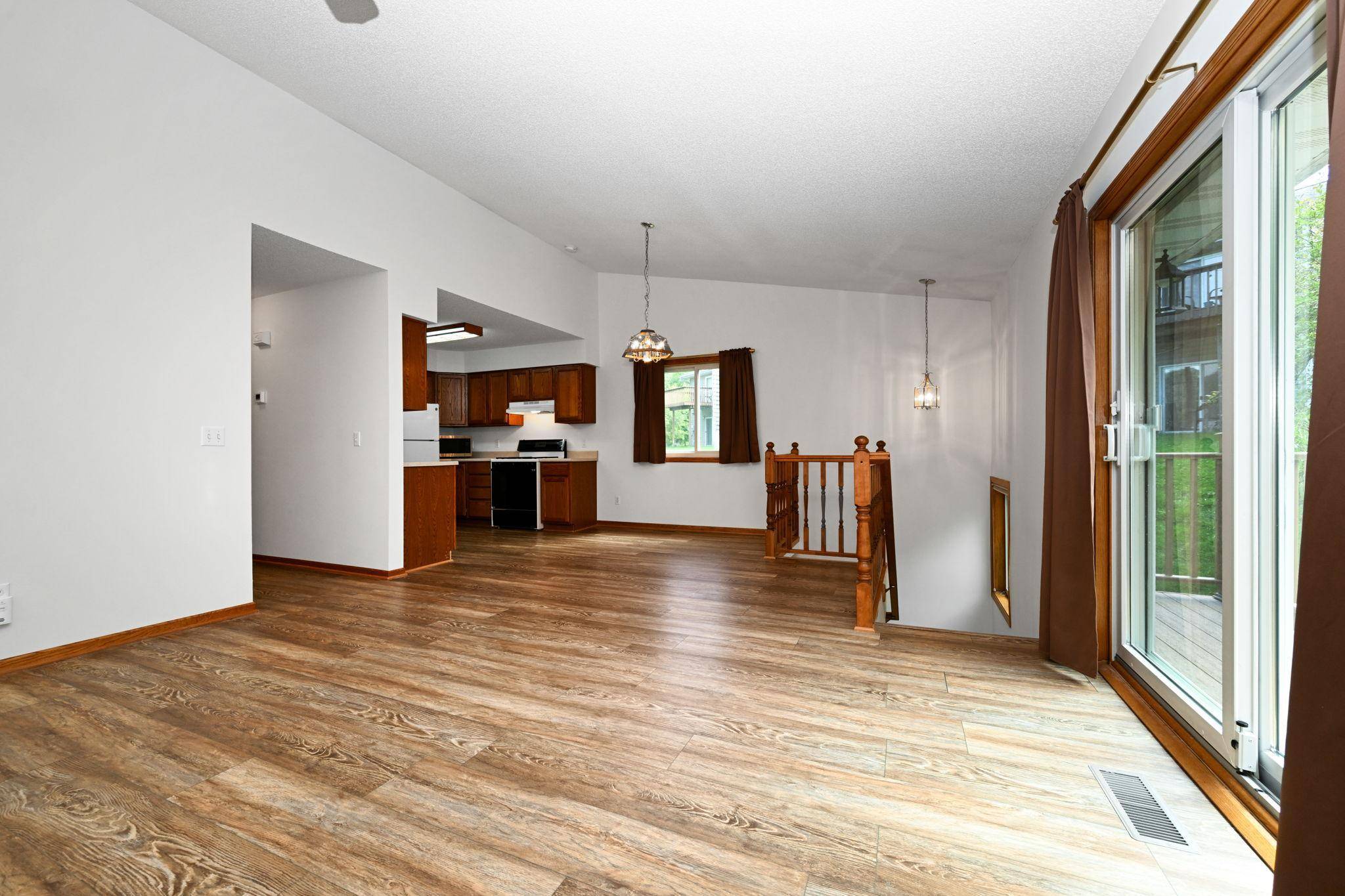 3761 Robin LN, Eagan, MN 55122