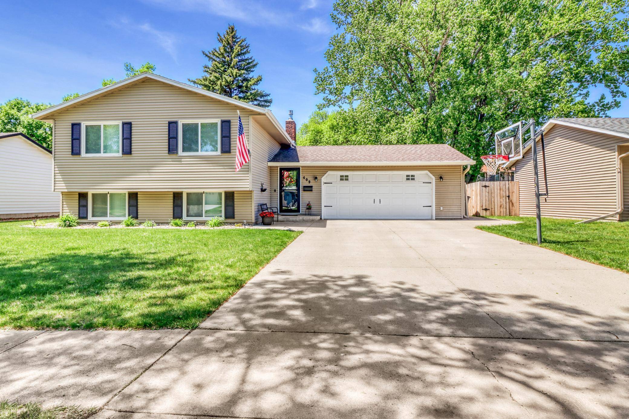 409 Oakway, Moorhead, MN 56560