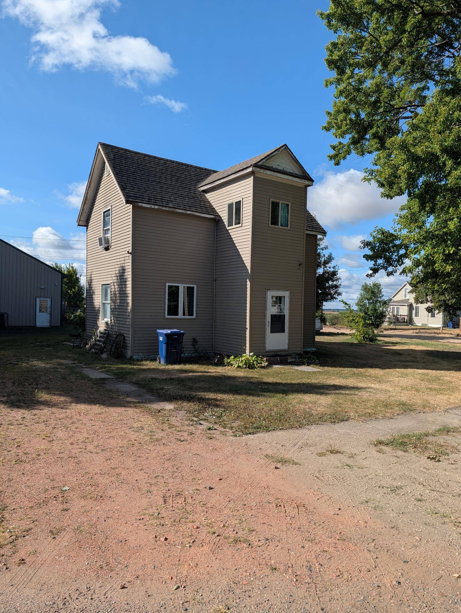 780 Elm ST, Kindred, ND 58051