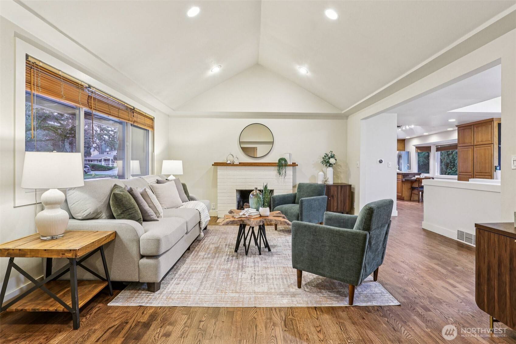 5733 155th AVE NE, Redmond, WA 98052