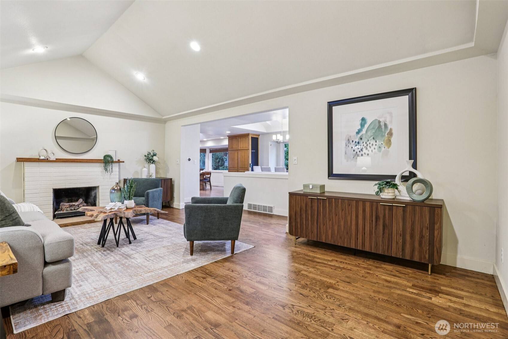 5733 155th AVE NE, Redmond, WA 98052