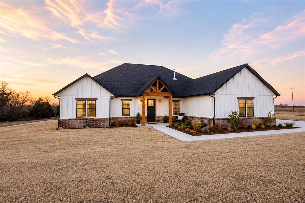 4348 Raymond LN, Guthrie, OK 73044