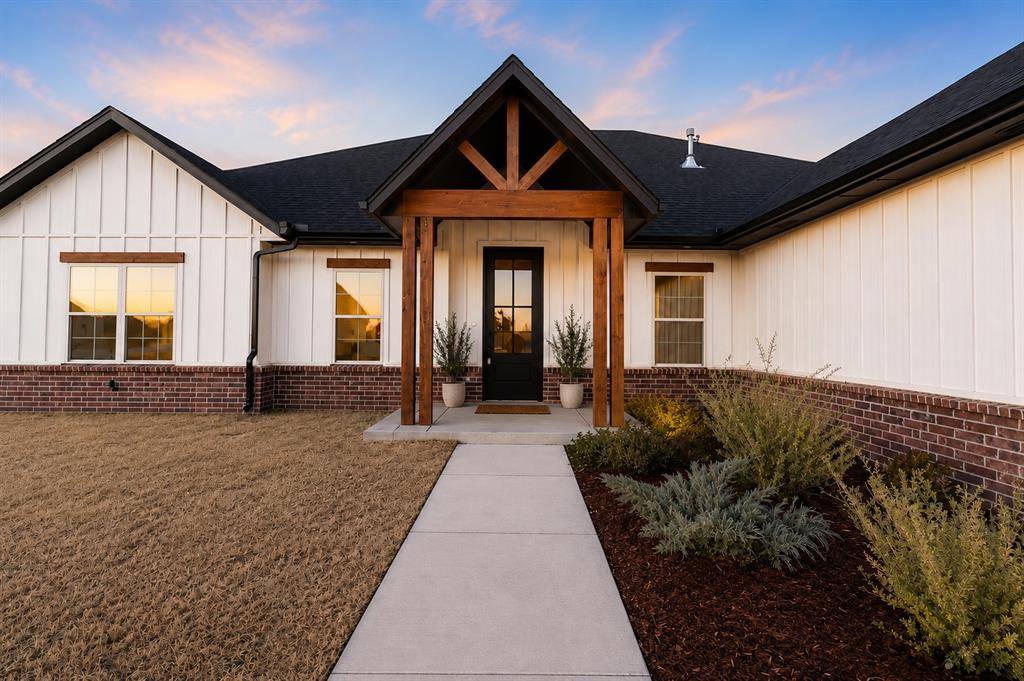 4348 Raymond LN, Guthrie, OK 73044