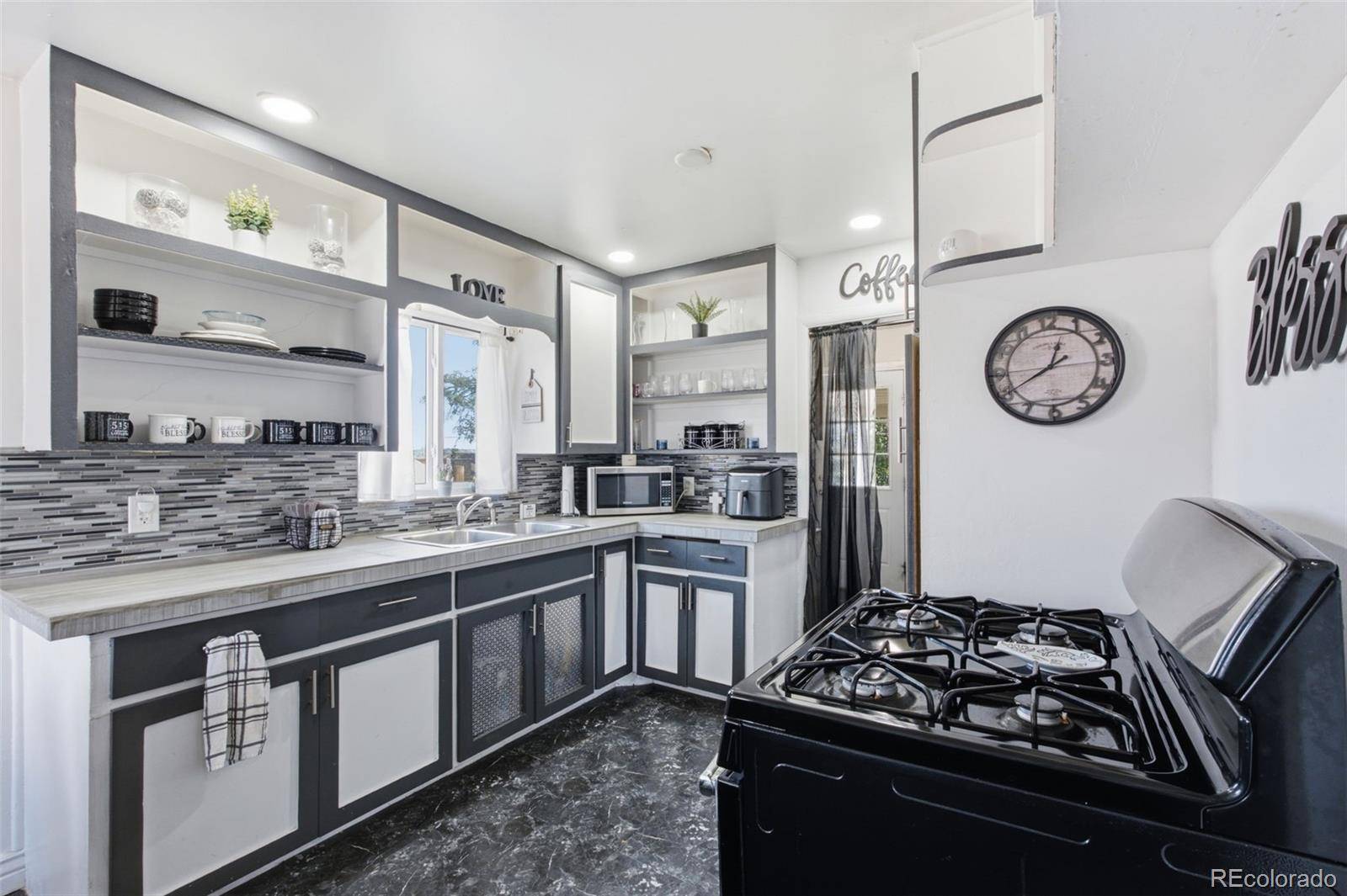 900 S Osage ST, Denver, CO 80223