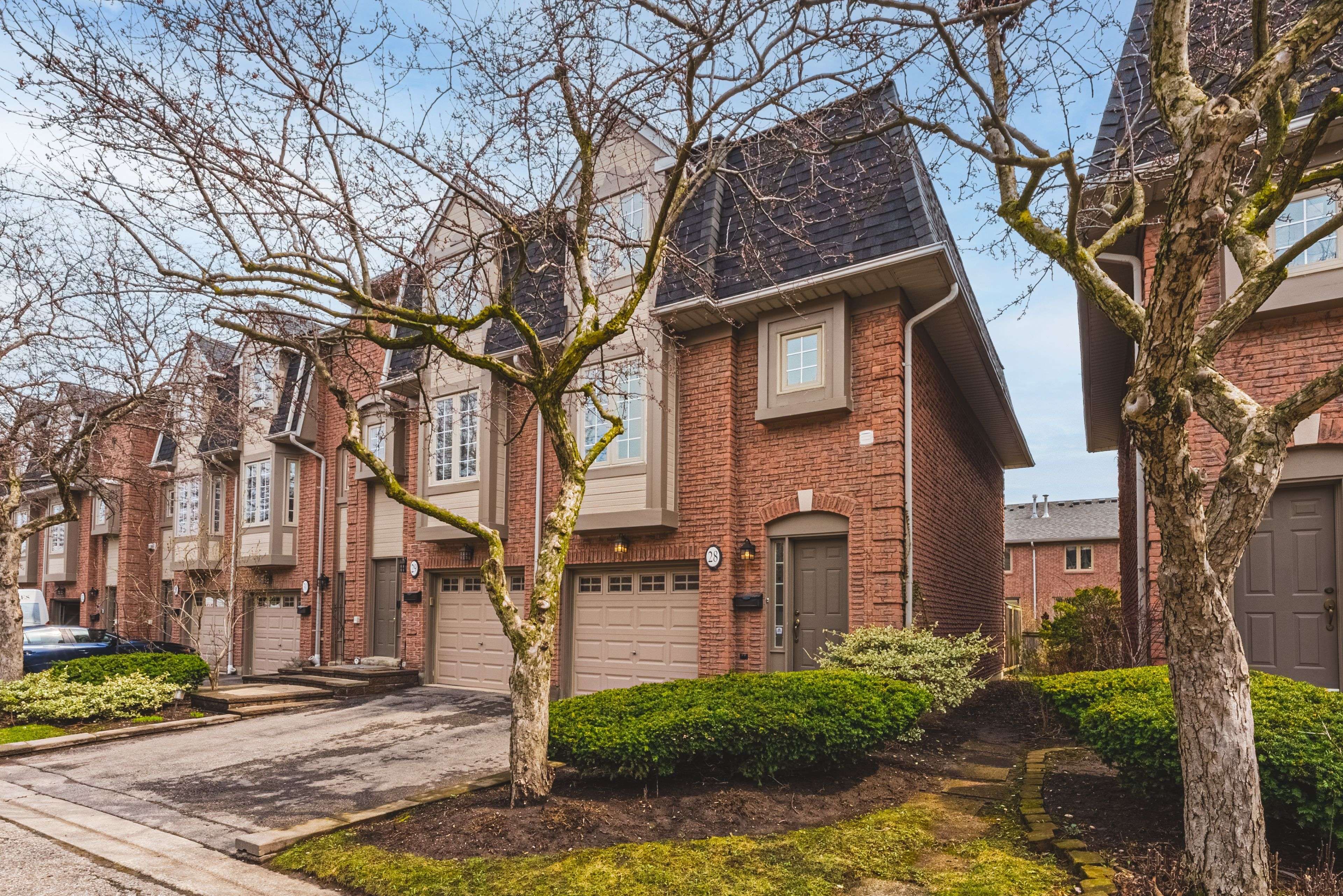 3140 Fifth Line W #28, Mississauga, ON L5L 1A2