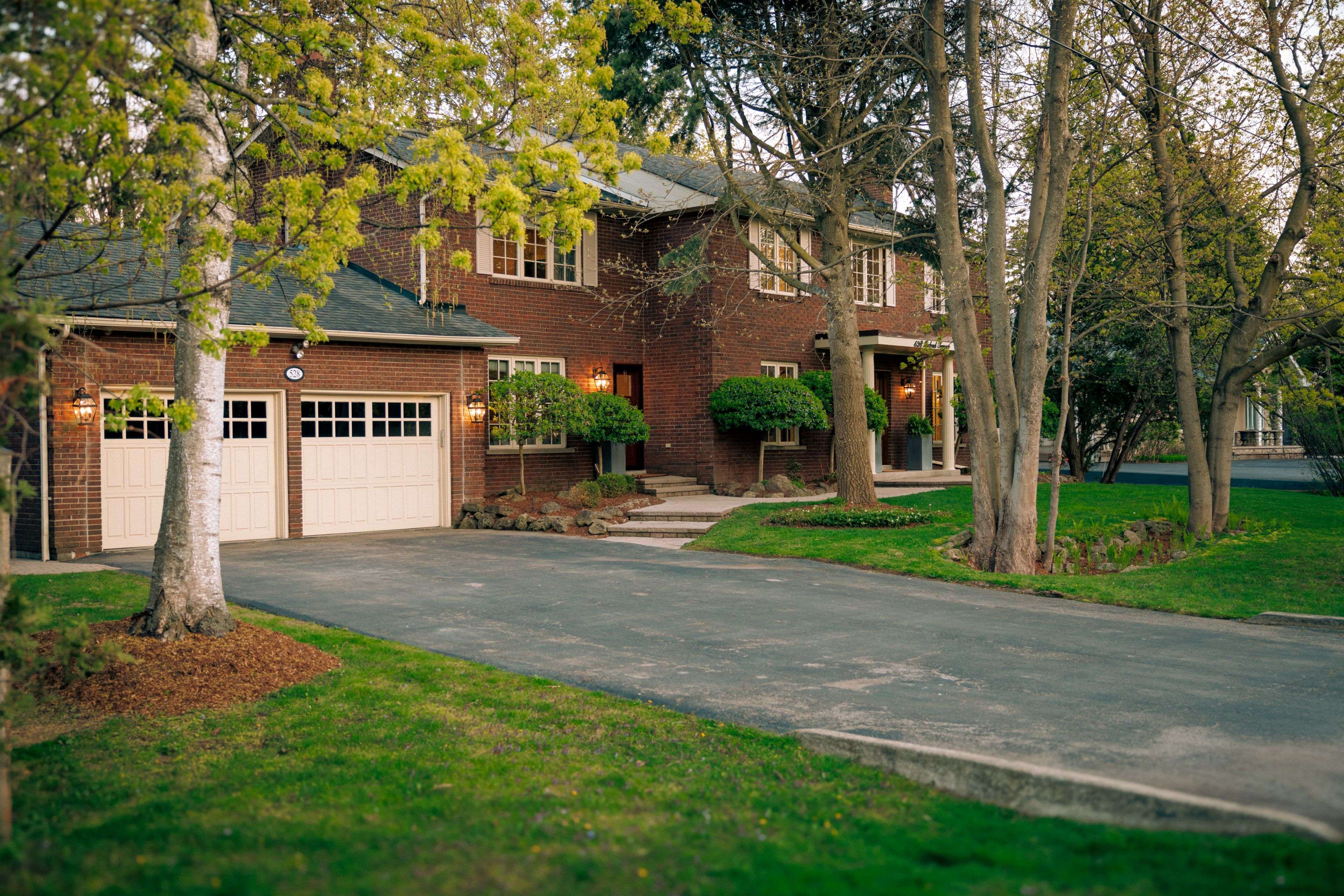 528 Michael TER, Oakville, ON L6J 1V1