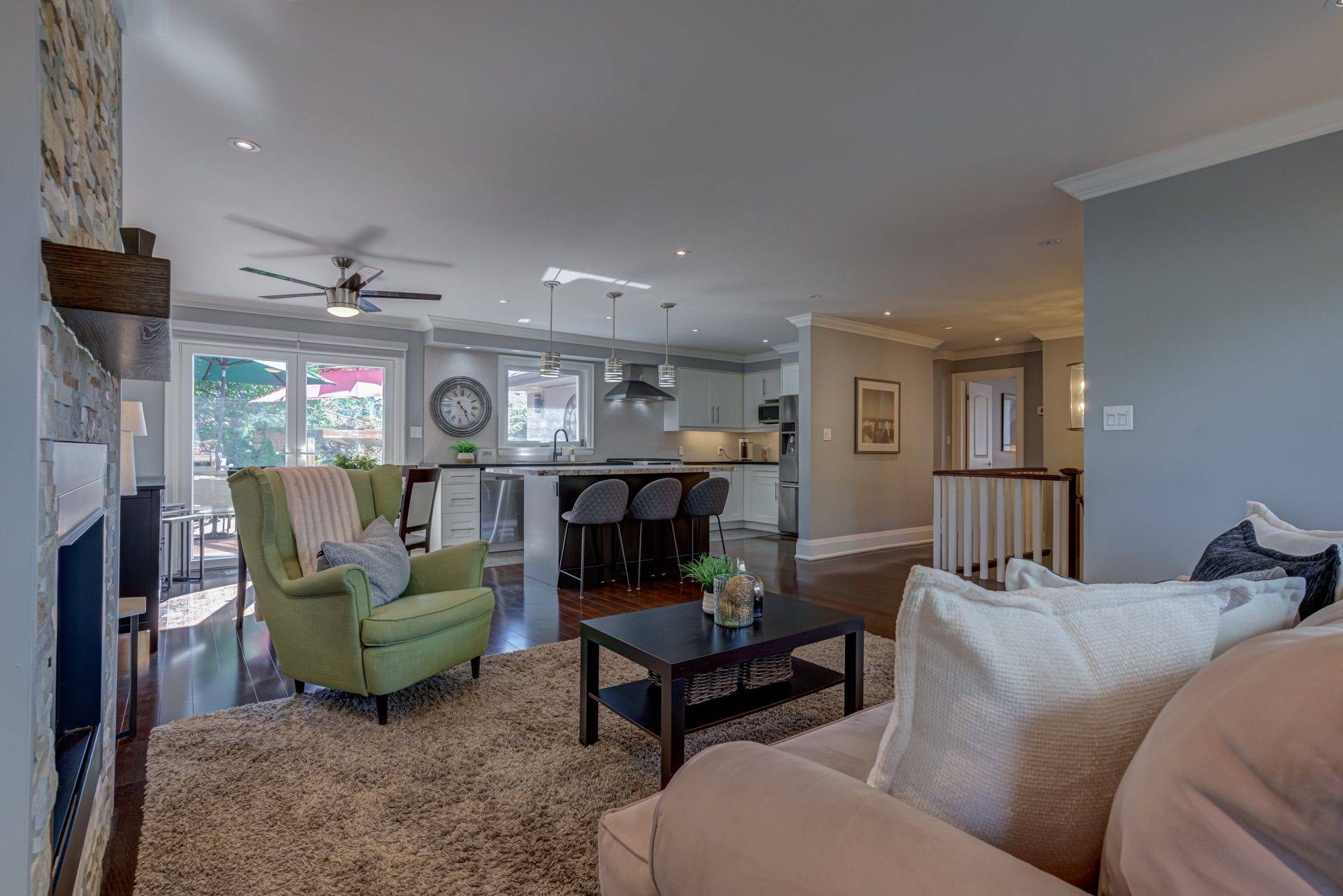 1508 Holburne RD, Mississauga, ON L5E 2L6