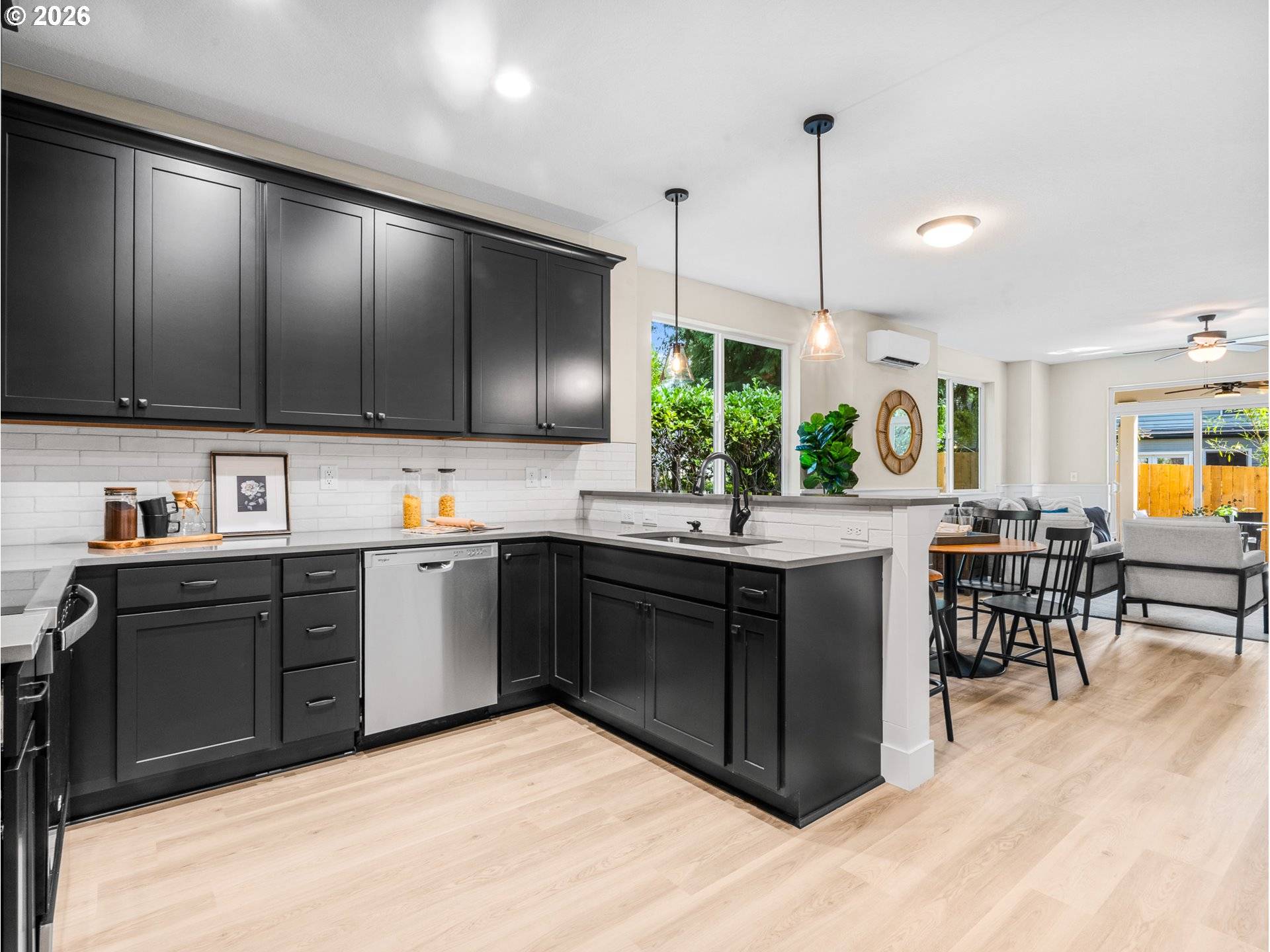7250 SW 1st AVE, Portland, OR 97219