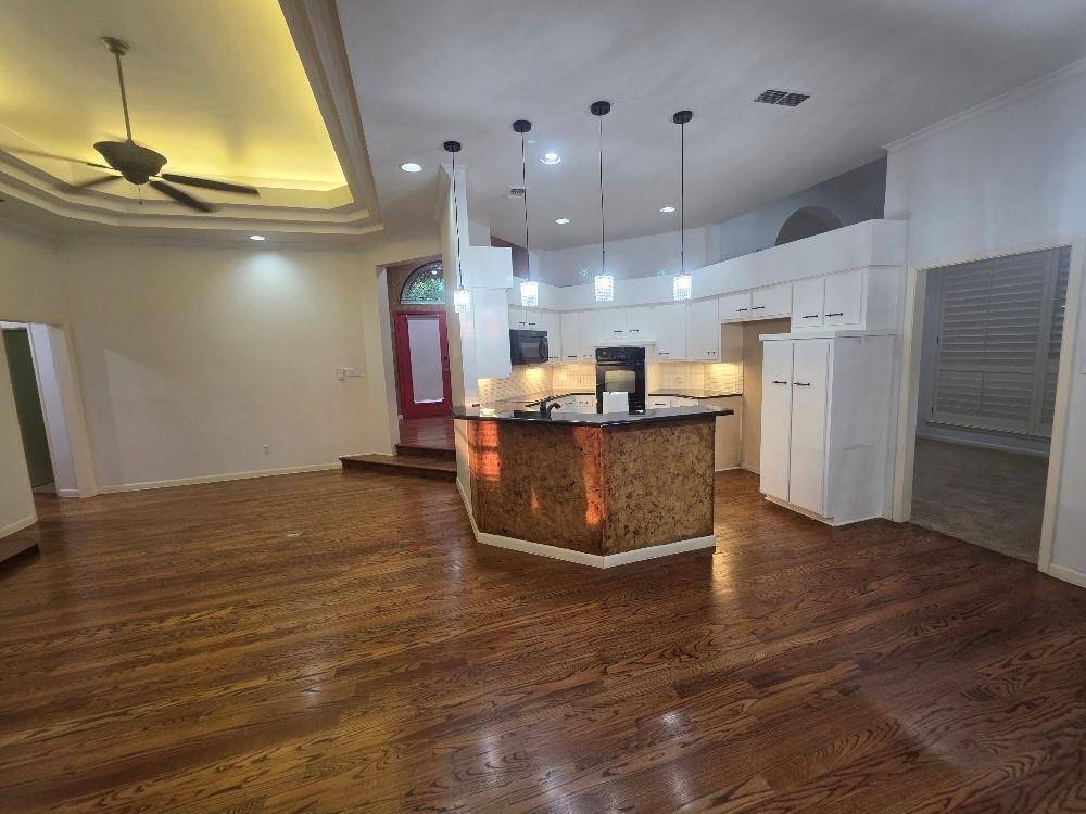 1315 Spyglass Drive, Mansfield, TX 76063