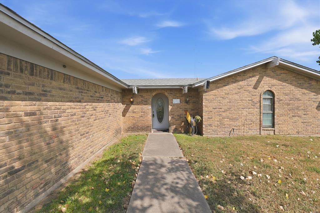 459 County Road 427, Lorena, TX 76655