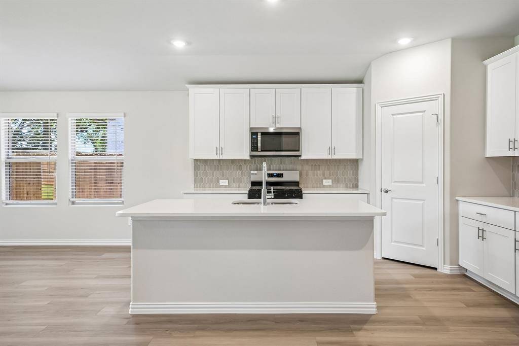 2138 Longchamp Lane, Seagoville, TX 75159