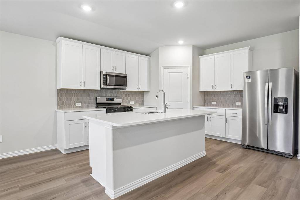 2138 Longchamp Lane, Seagoville, TX 75159