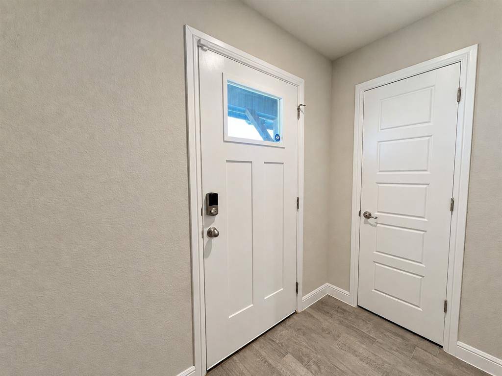 606 Capstone Circle, Granbury, TX 76048