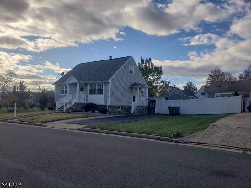 214 Irene St, Linden City, NJ 07036