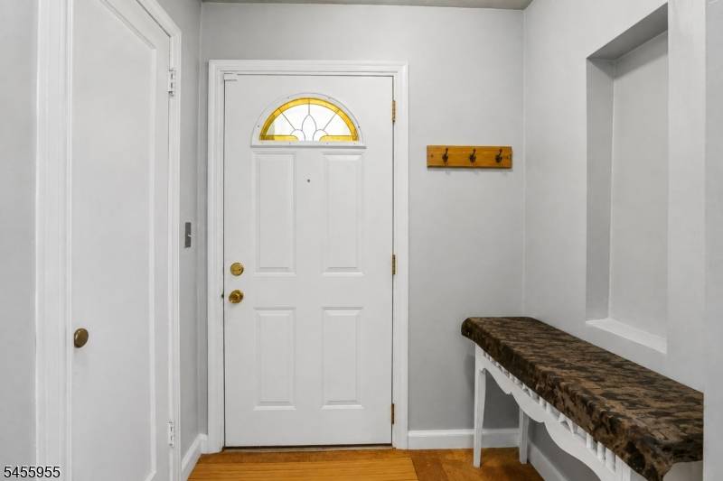 316 Grove St, New Milford Boro, NJ 07646