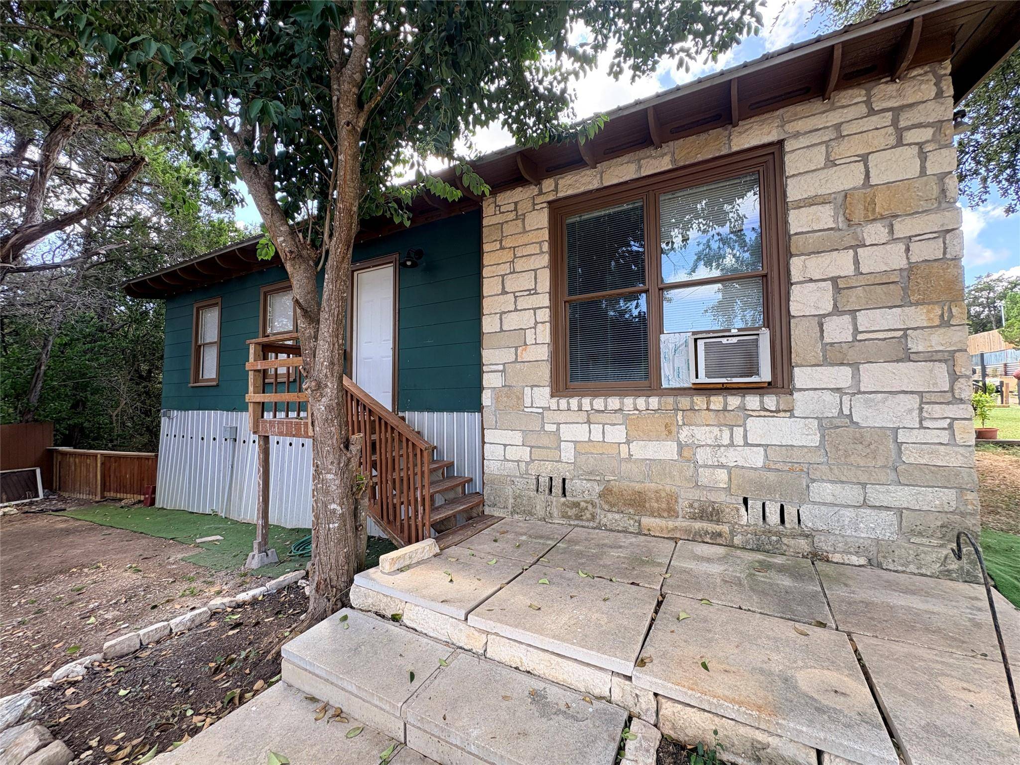 1509 O'Reilly CT #B, Austin, TX 78734