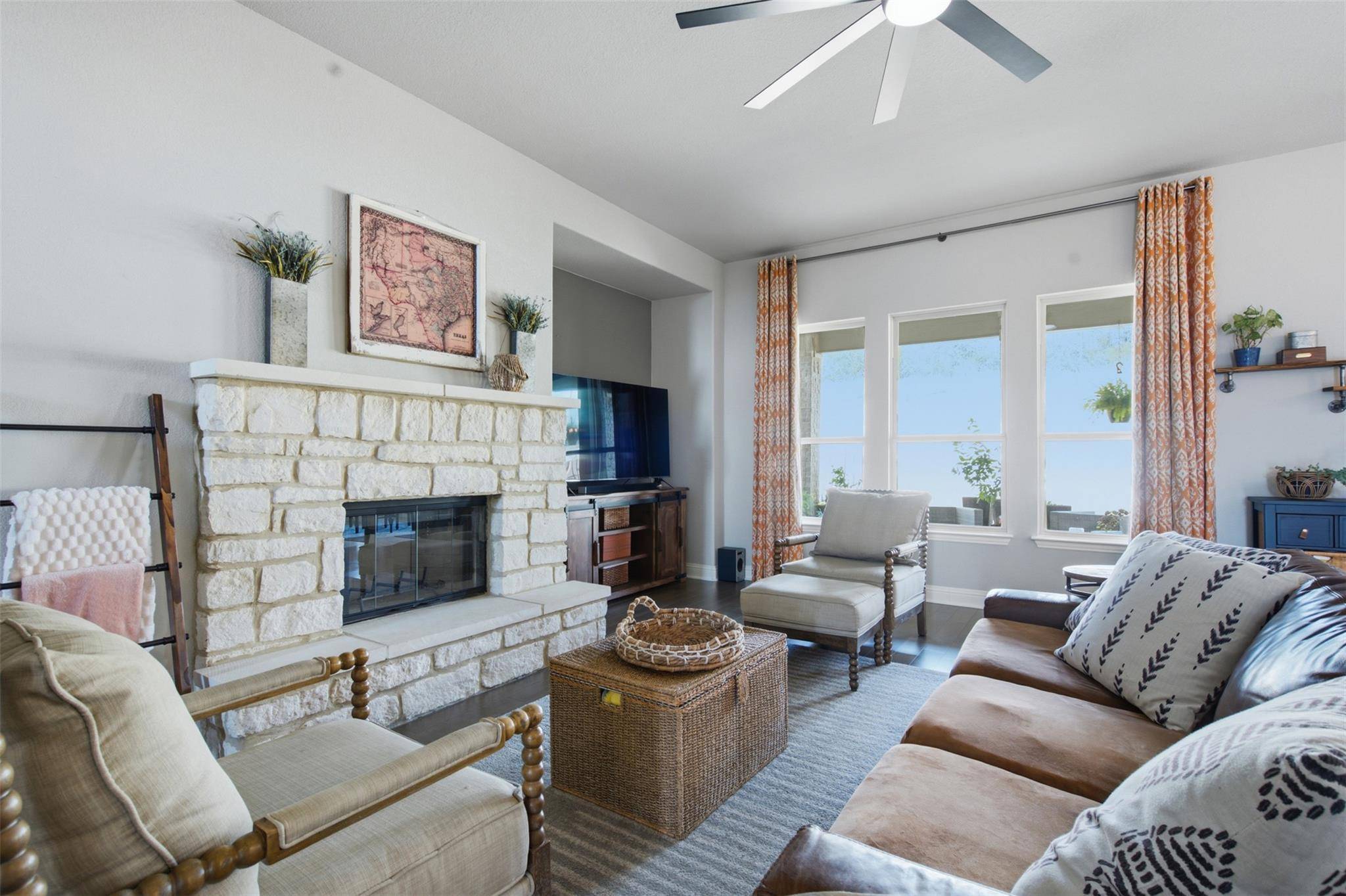 324 Stoney Point RD, Austin, TX 78737