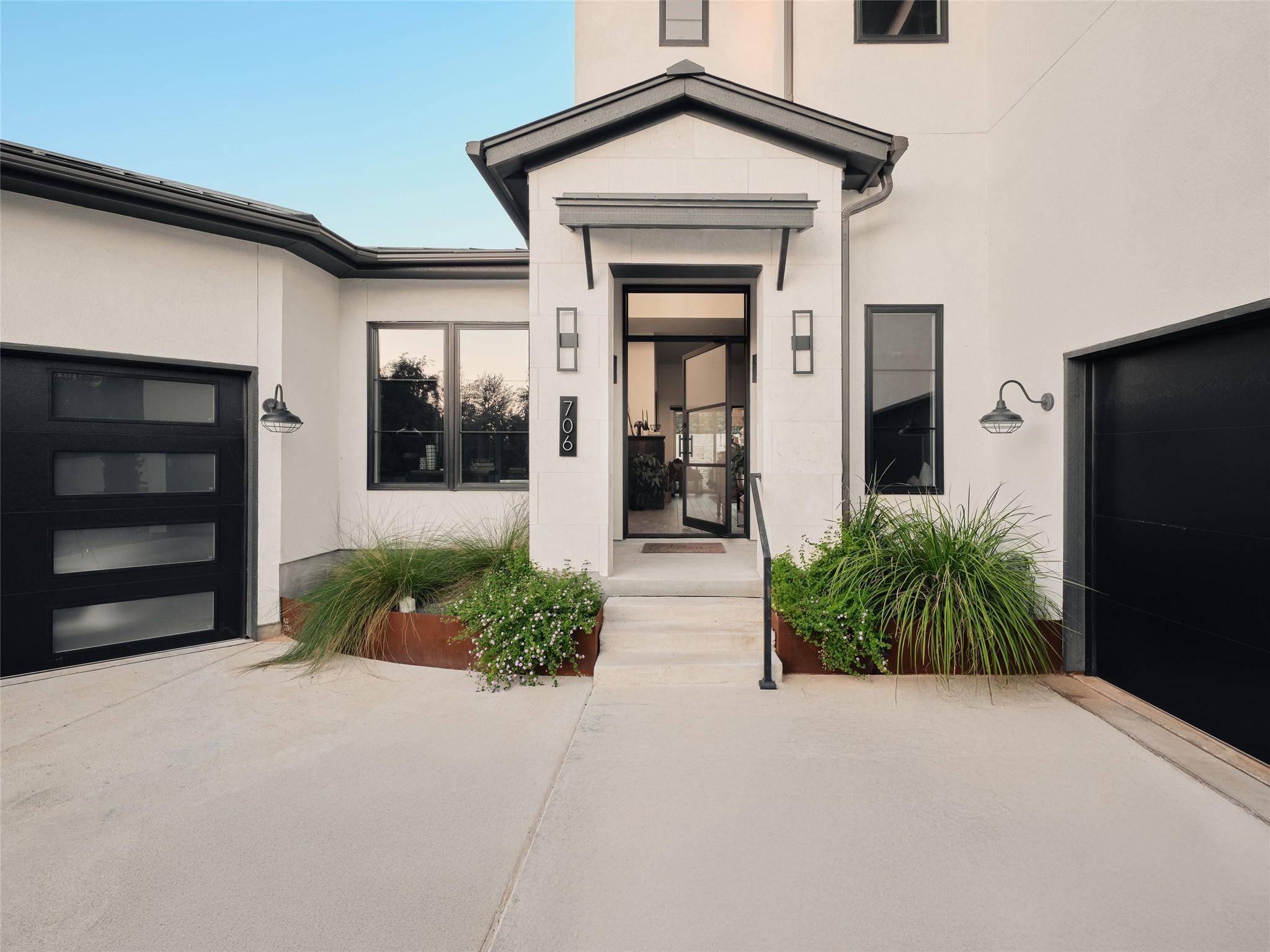 706 Crestone Stream DR, Austin, TX 78738