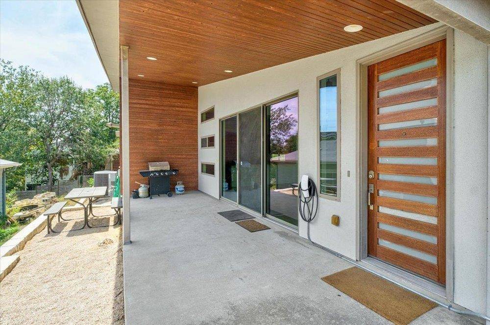 2501 E 9th ST, Austin, TX 78702