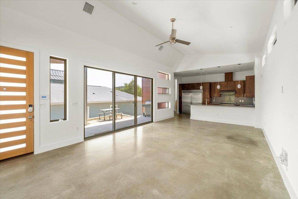 2501 E 9th ST, Austin, TX 78702