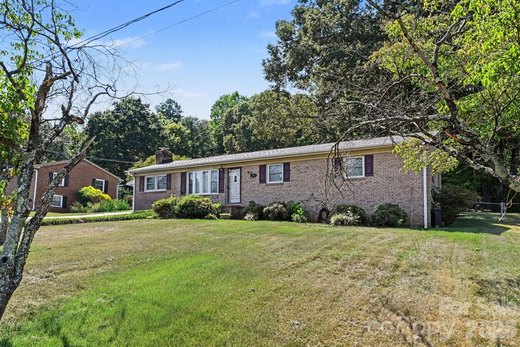 141 Howie ST, Mount Holly, NC 28120