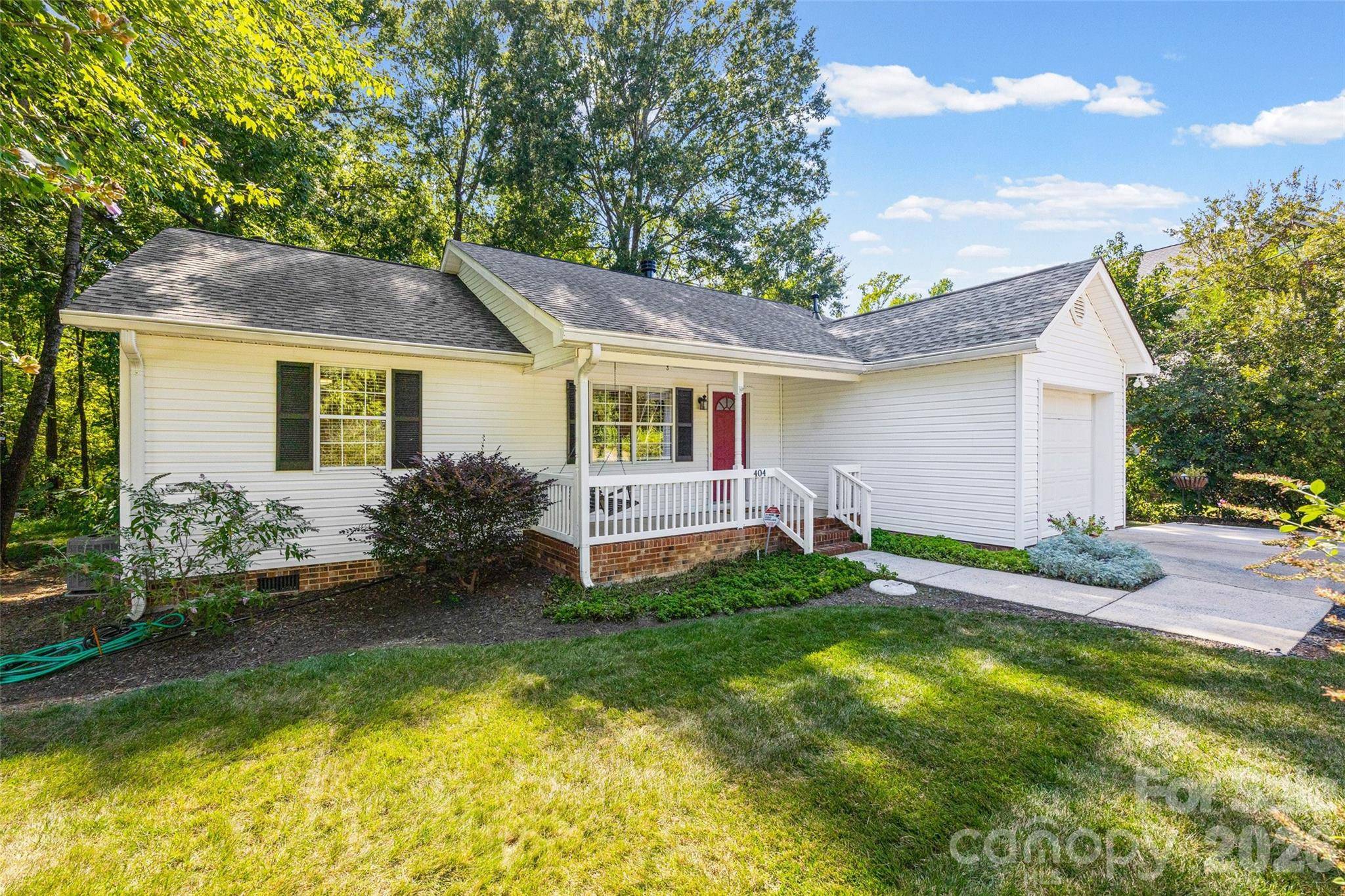 404 Sadie DR, Matthews, NC 28105