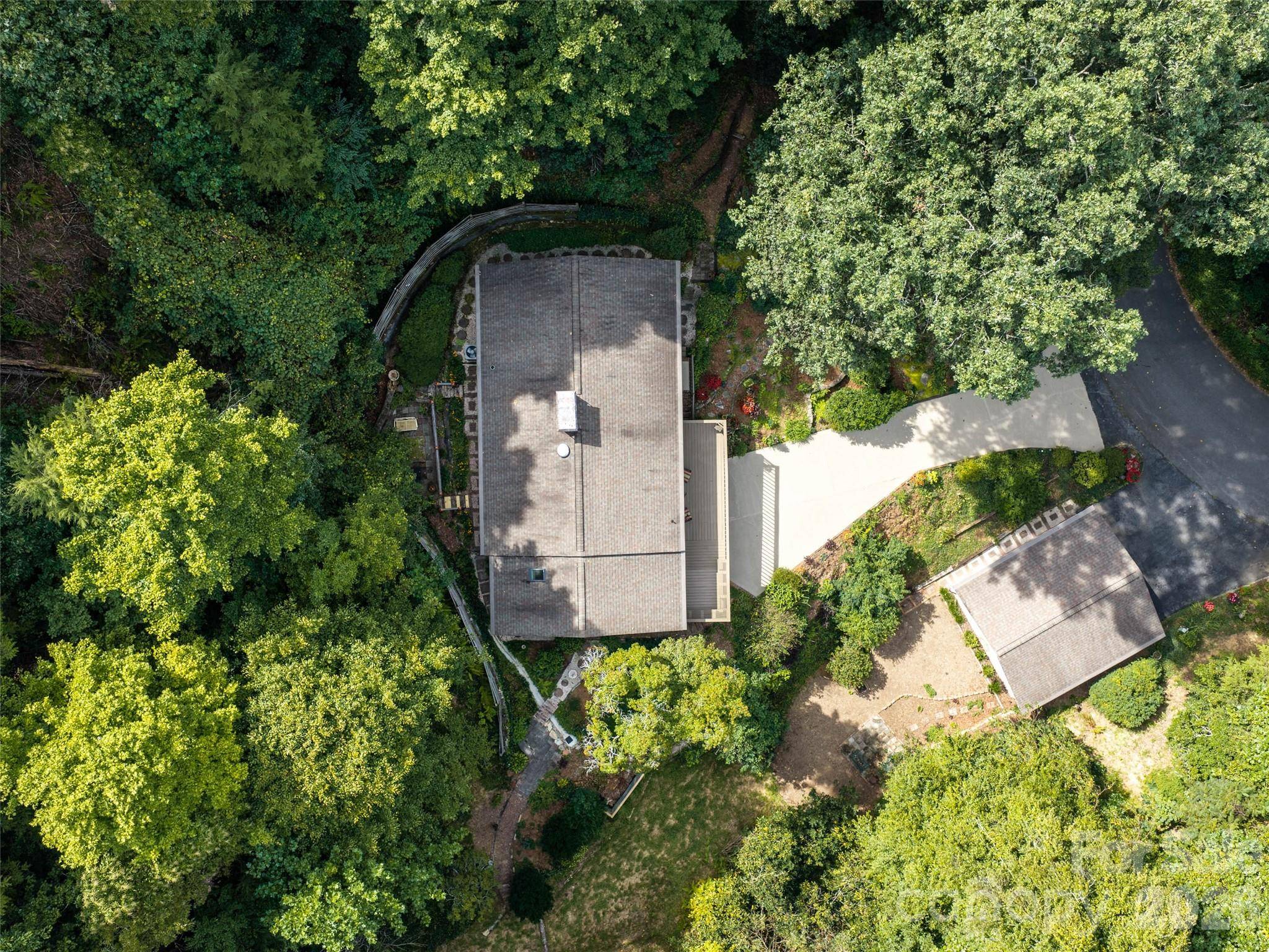 113 Riverside Estate RD, Brevard, NC 28712