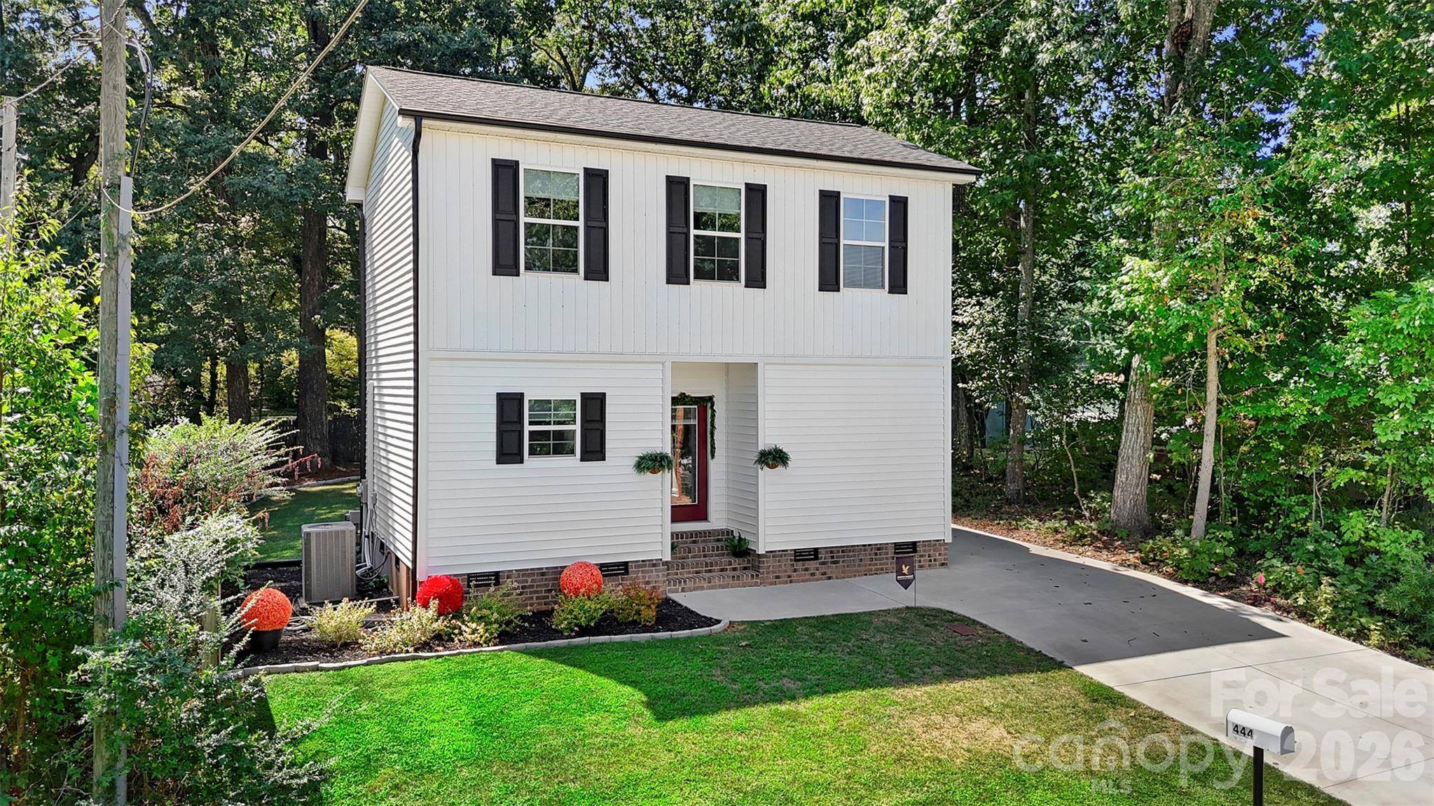 444 S Shore DR, Lexington, NC 27292