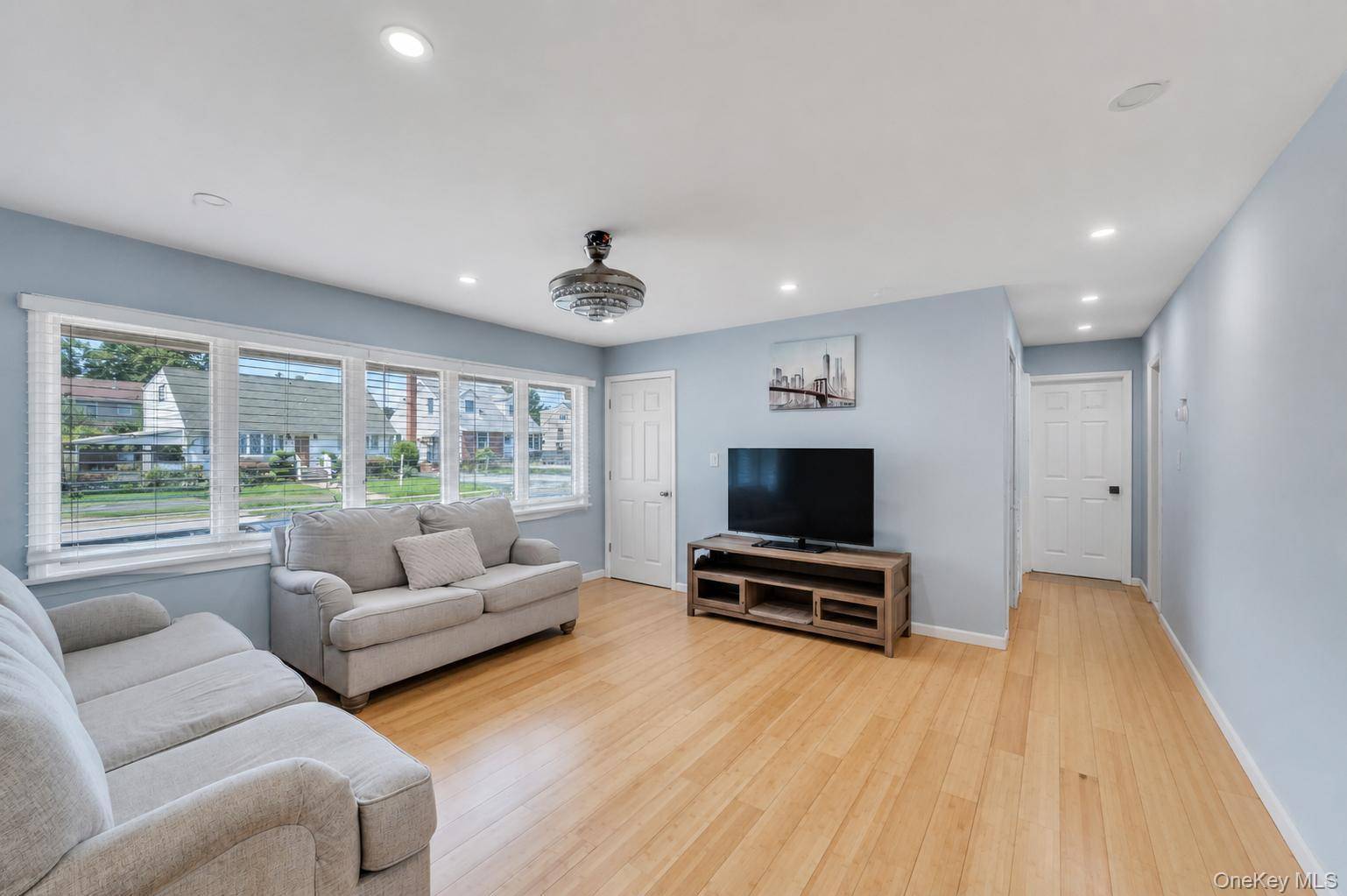 165 Wilfred BLVD, Hicksville, NY 11801