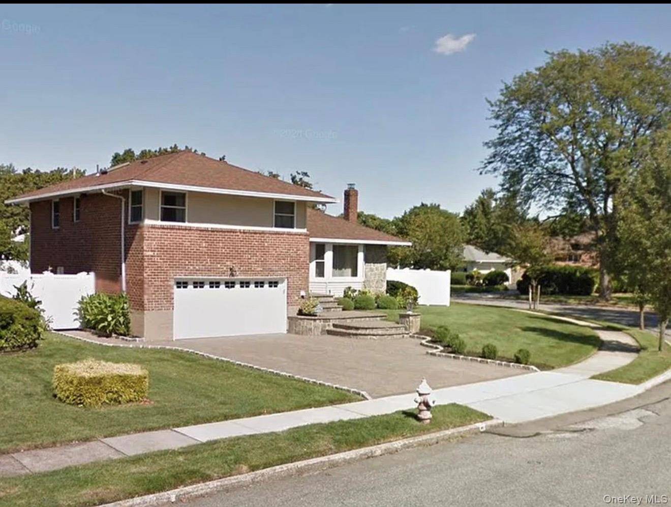 6 Michael RD, Syosset, NY 11791