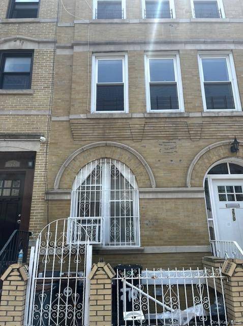270 Sumpter ST #2, Brooklyn, NY 11233