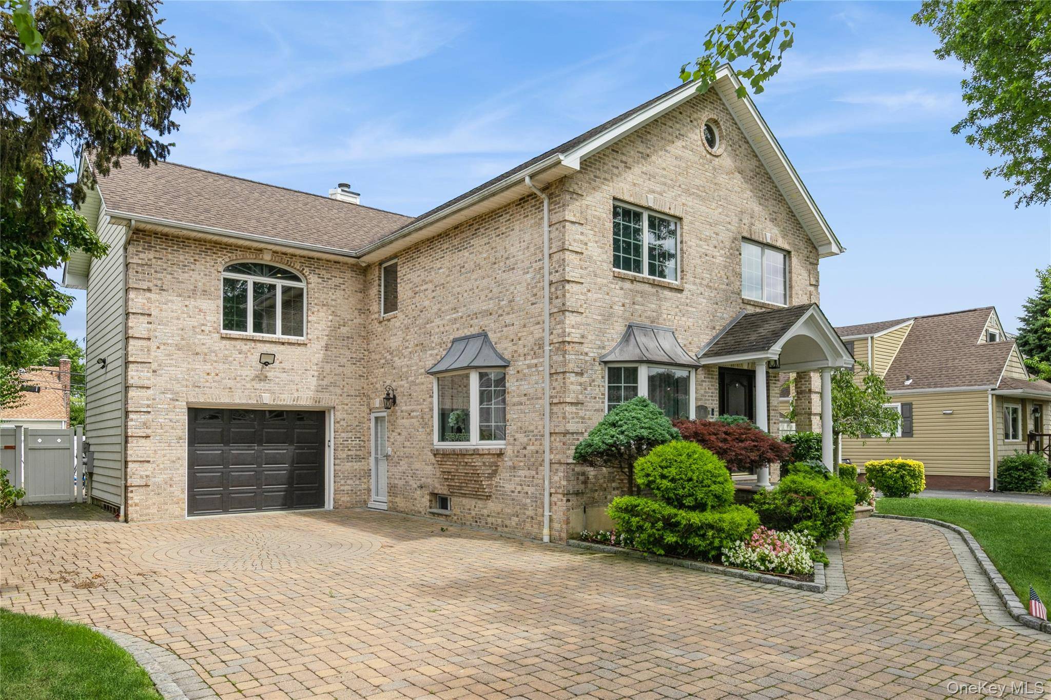 27 Greenlawn BLVD, Valley Stream, NY 11580