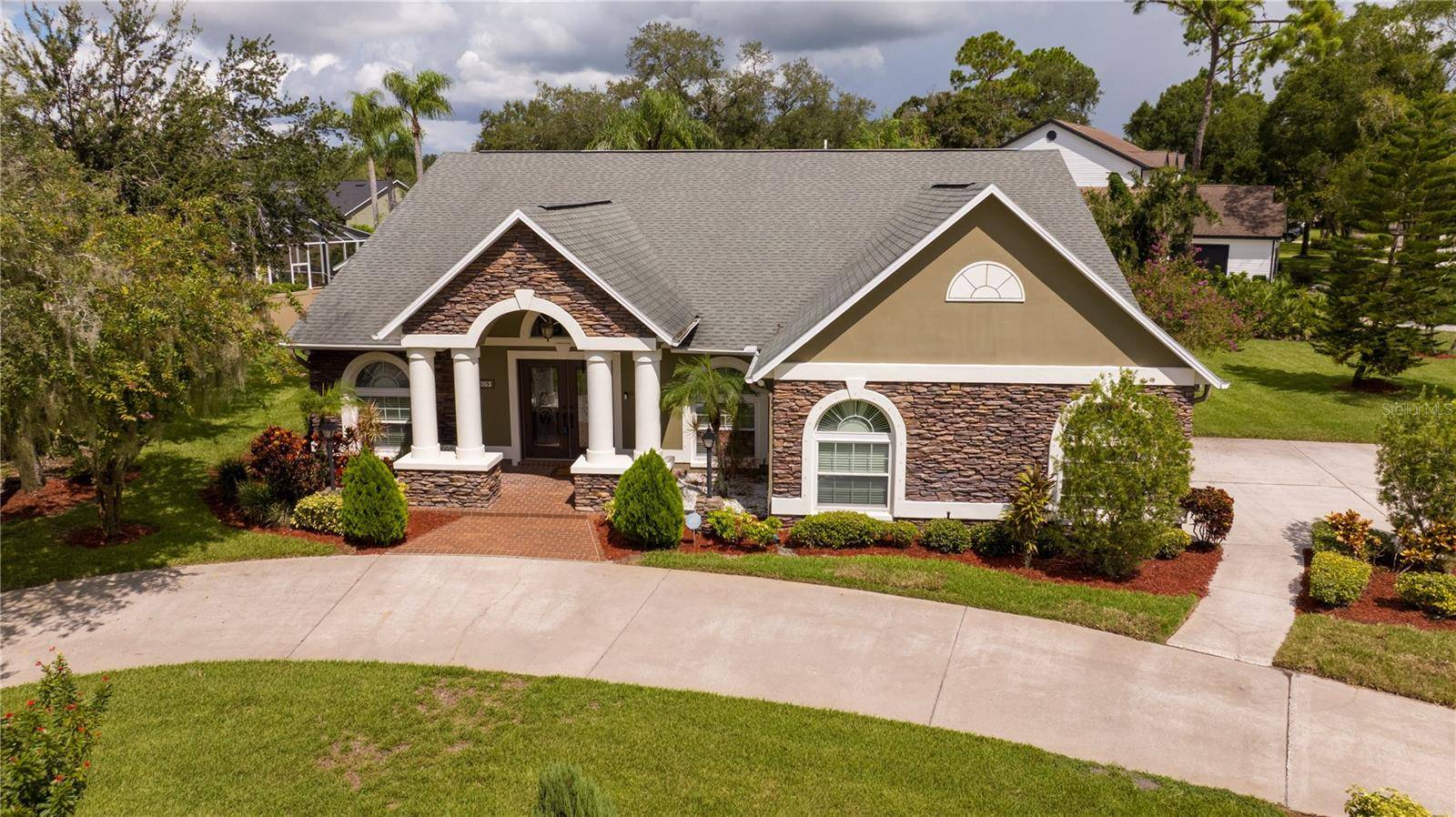 8809 EAGLE WATCH DR, Riverview, FL 33578