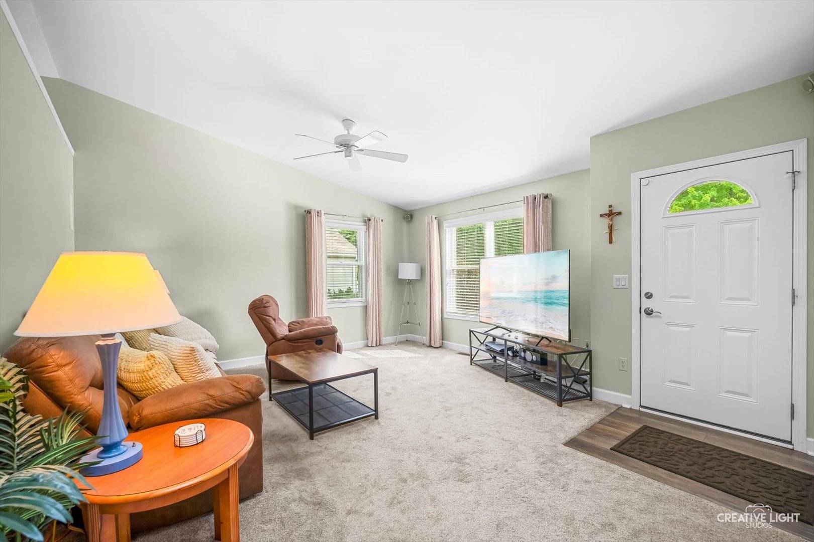 687 S Elizabeth ST, Maple Park, IL 60151
