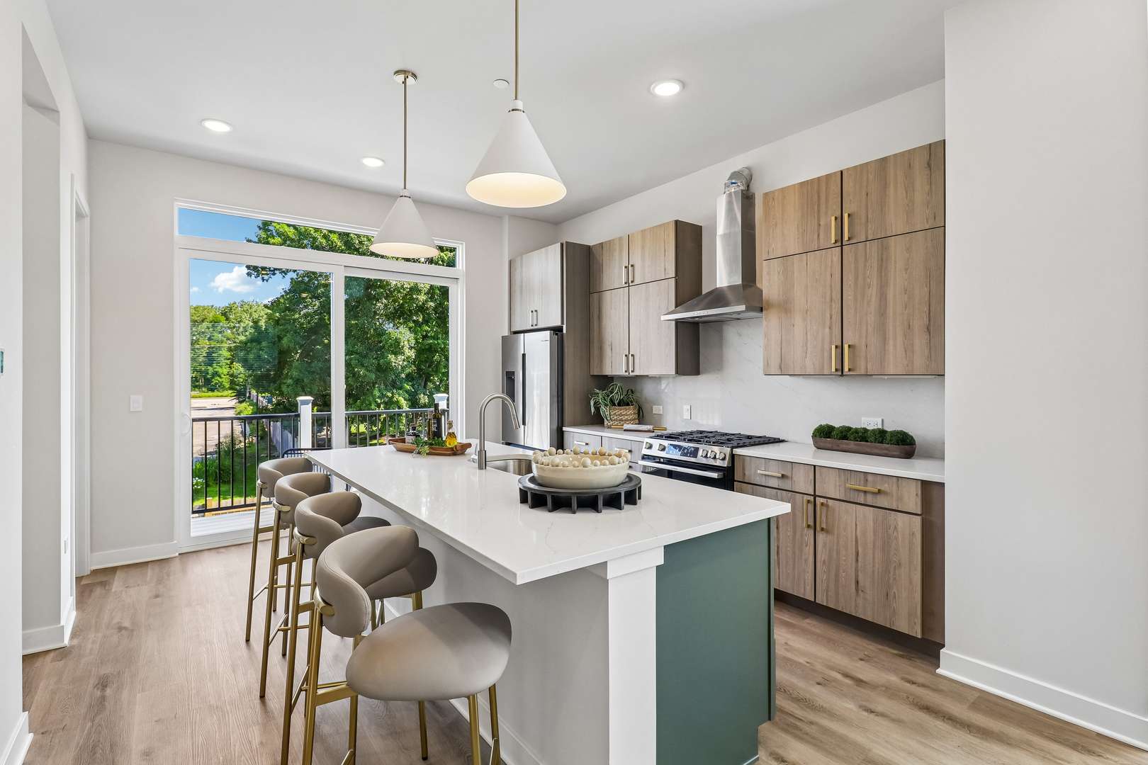 745 Hope ST #C2, Deerfield, IL 60015