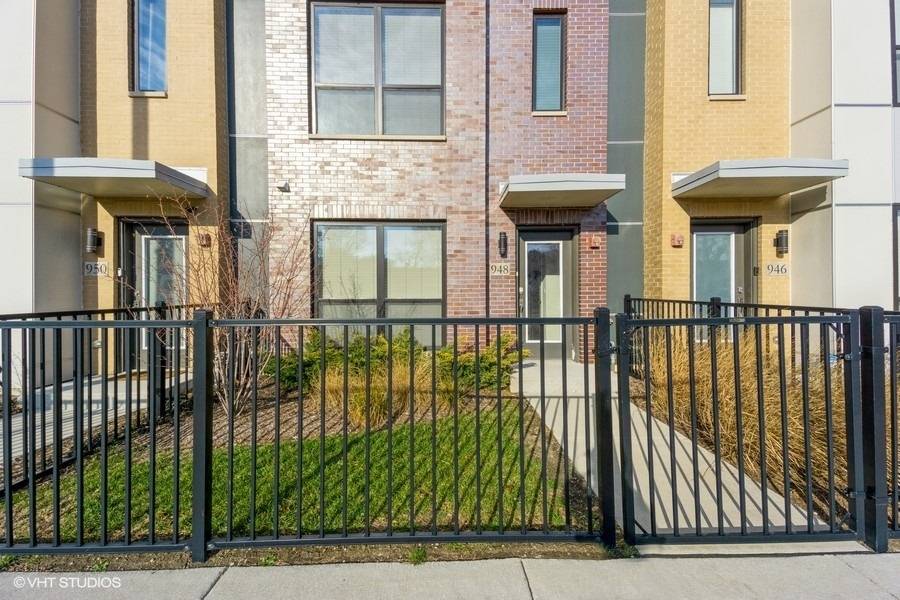 948 Madison ST #3-2, Oak Park, IL 60302