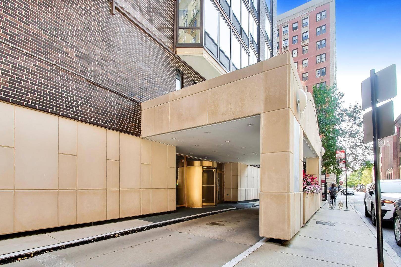 21 W Goethe ST #10L, Chicago, IL 60610