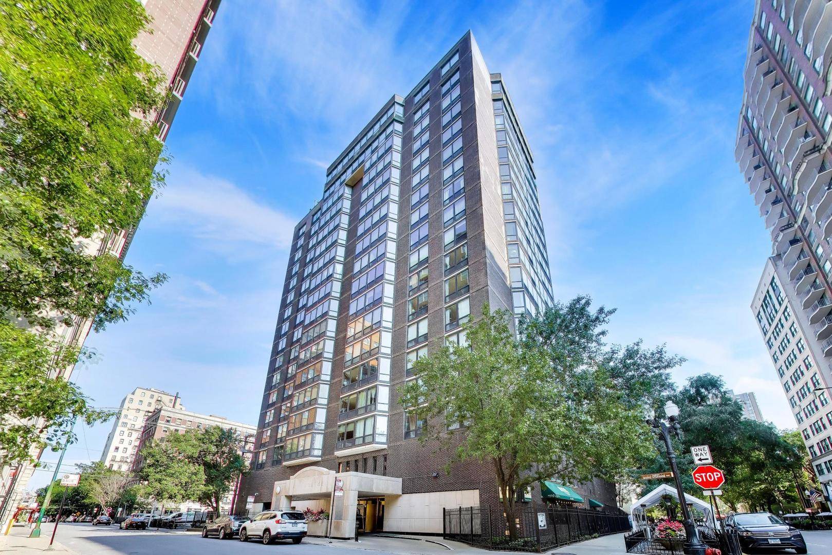 21 W Goethe ST #10L, Chicago, IL 60610