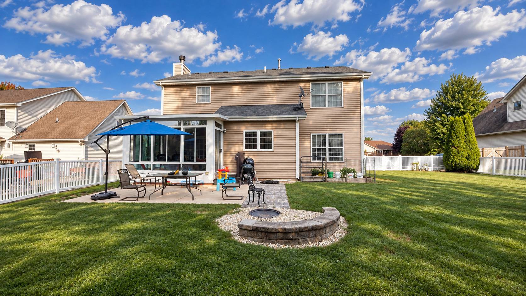 545 S Huntley ST, Maple Park, IL 60151