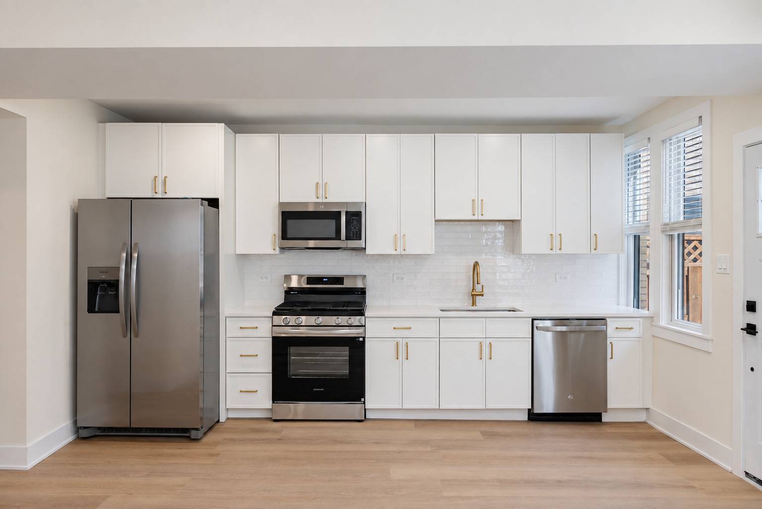 1328 W Nelson ST #CH, Chicago, IL 60657