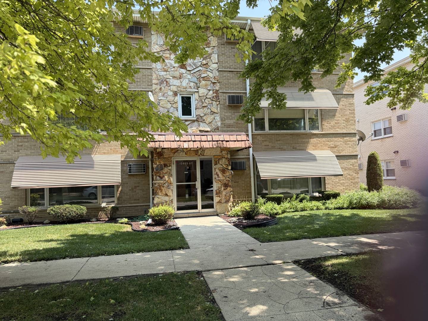 10405 S Keating AVE #1B, Oak Lawn, IL 60453