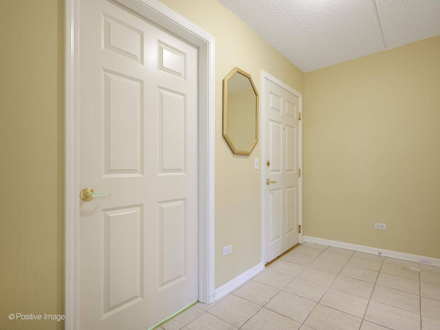 7071 W TOUHY AVE #408, Niles, IL 60714