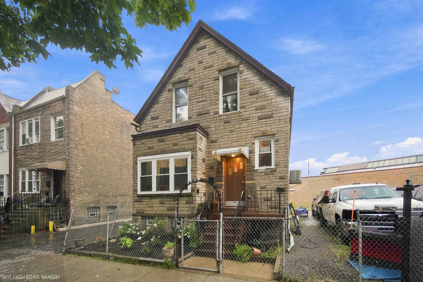 1332 N Harding AVE, Chicago, IL 60651