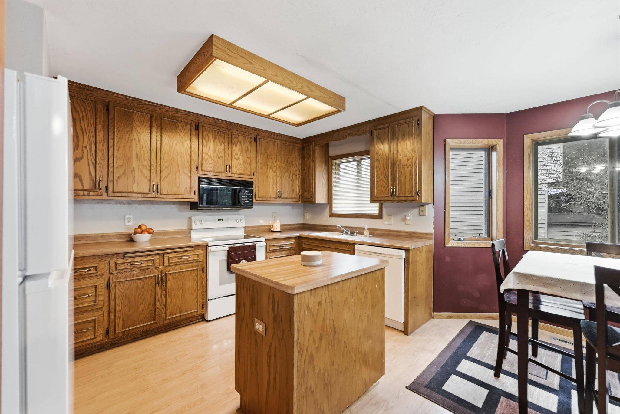 3287 Spruce TRL SW, Prior Lake, MN 55372