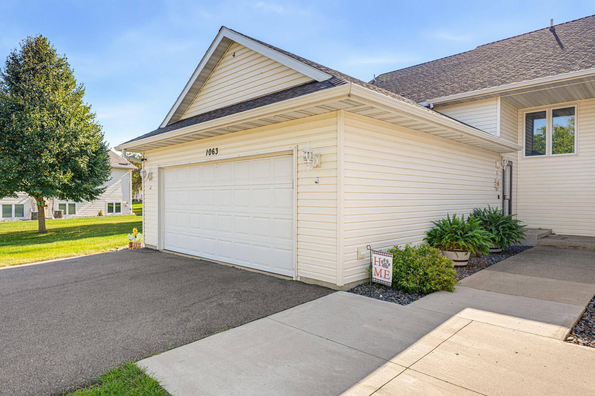 1063 Prairie View DR SW, Hutchinson, MN 55350