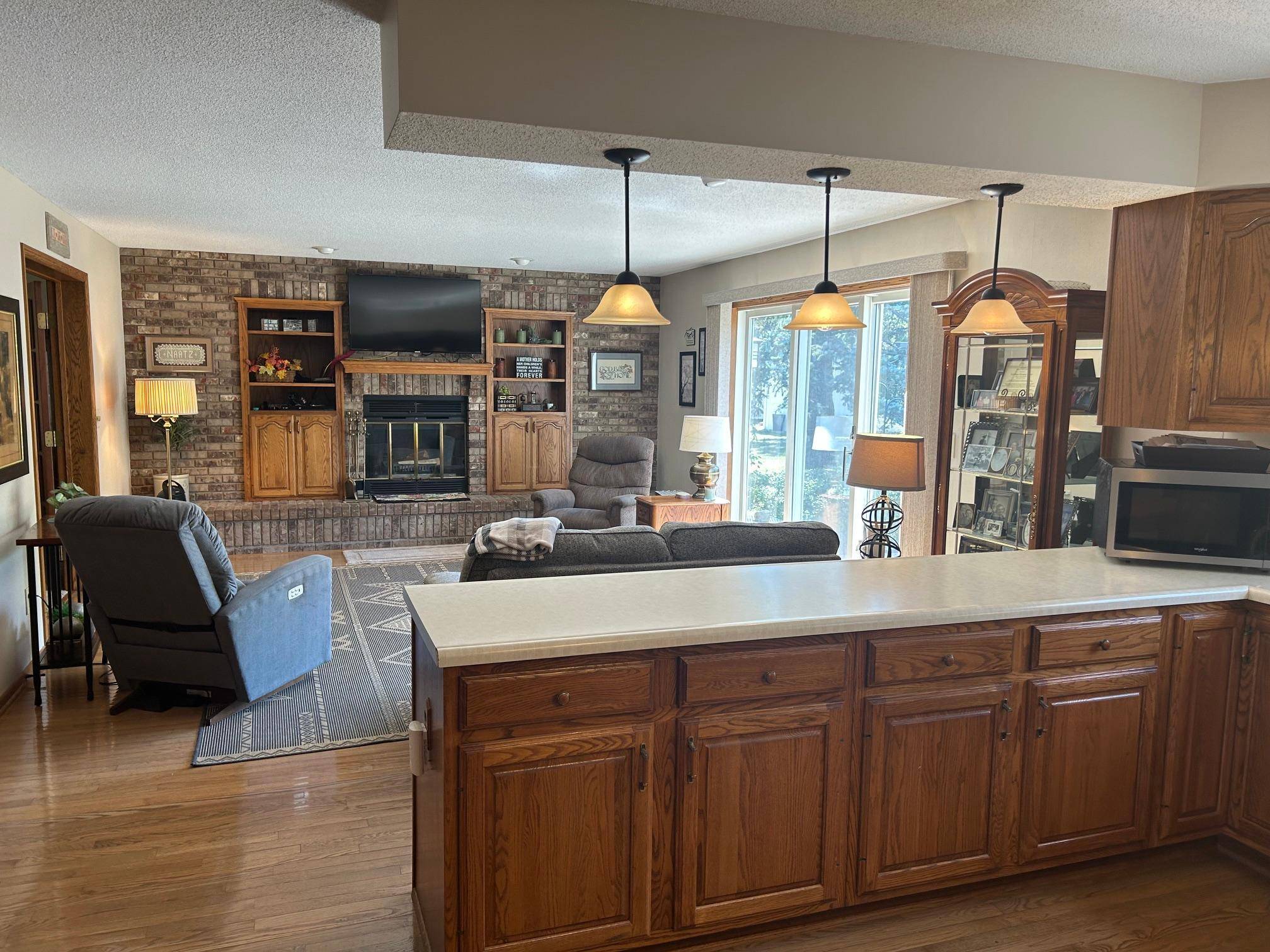 1204 Horizon DR, Marshall, MN 56258