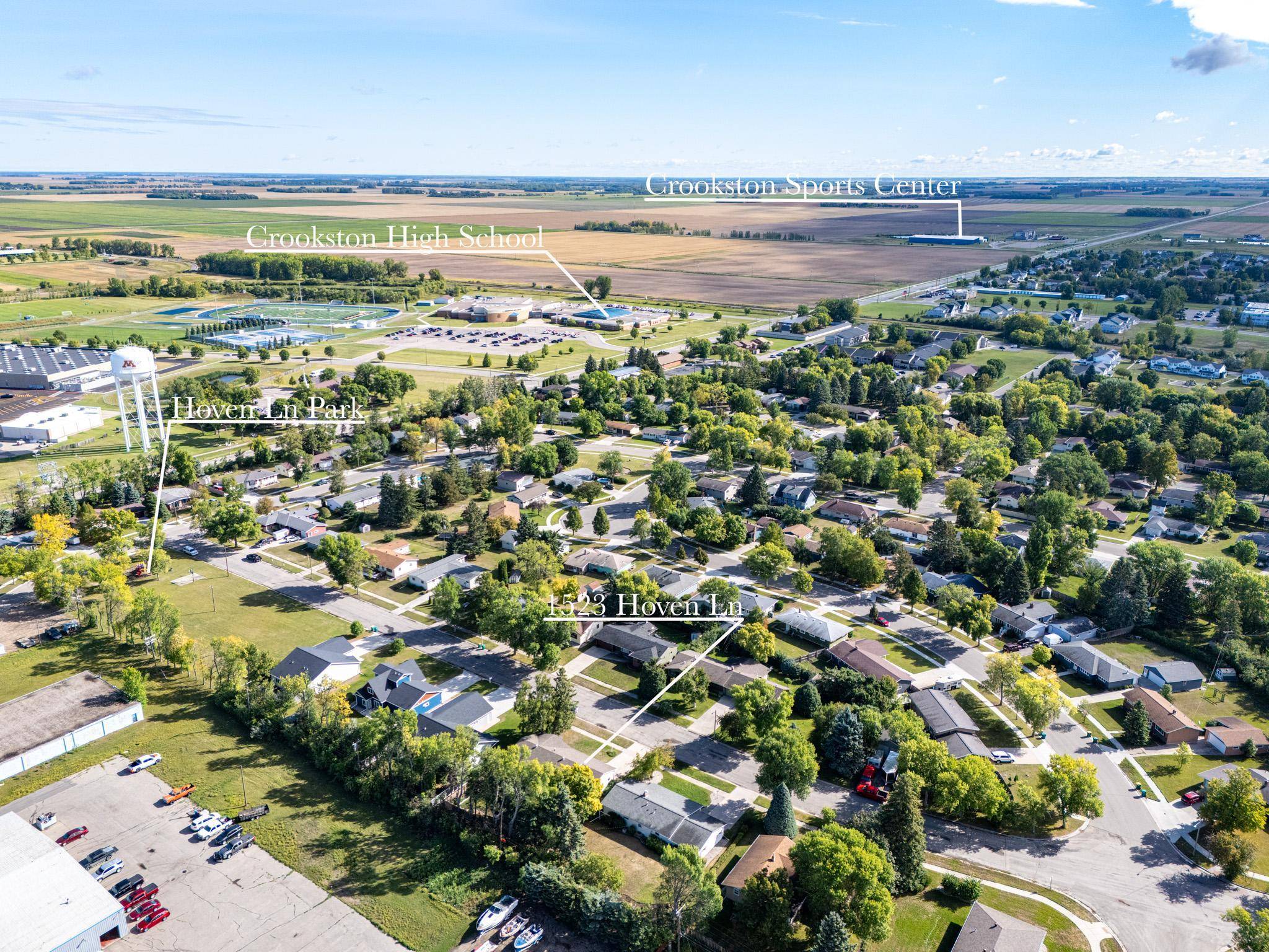 1523 Hoven LN, Crookston, MN 56716