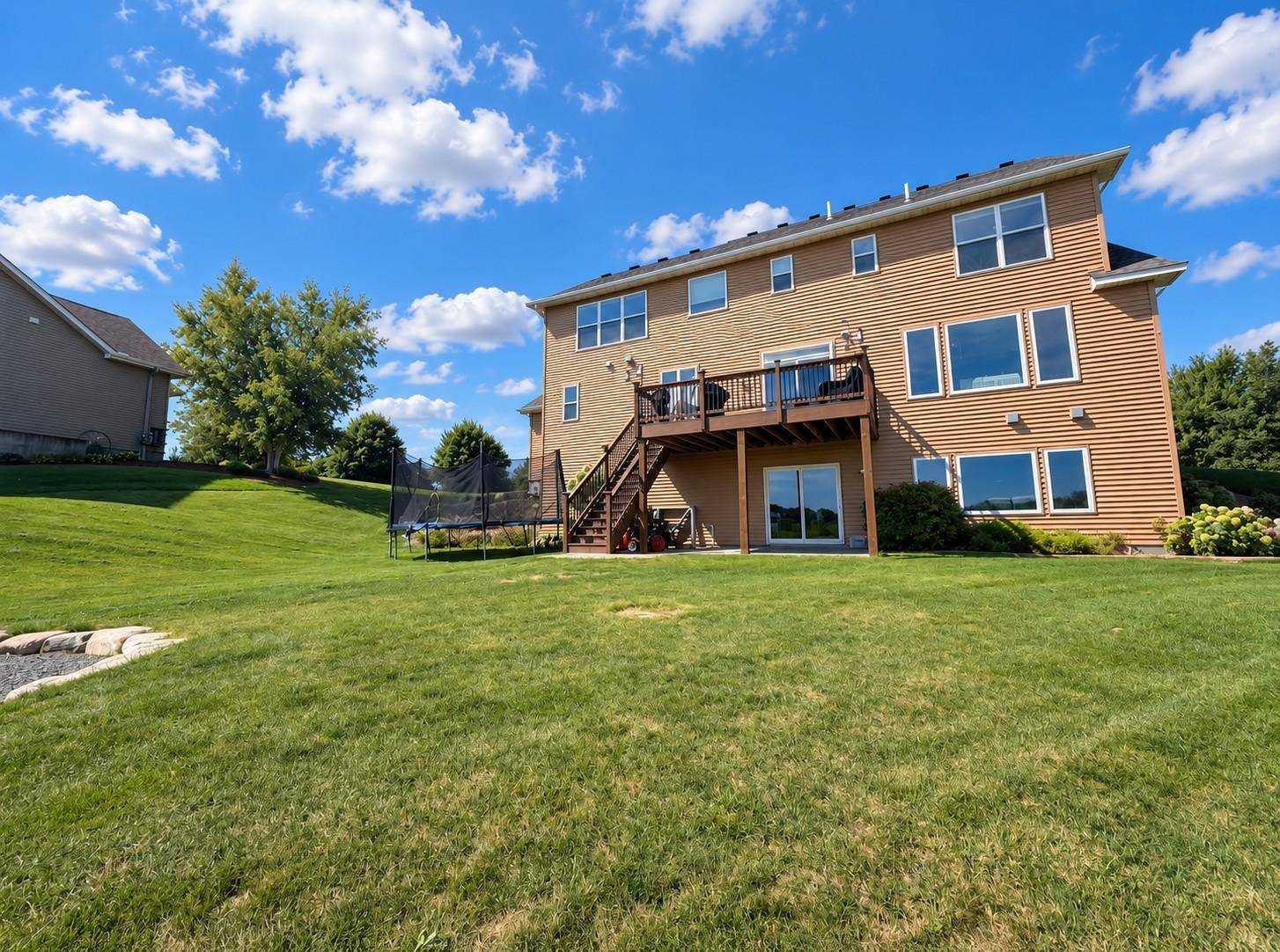 4796 Merganser DR, Minnetrista, MN 55375
