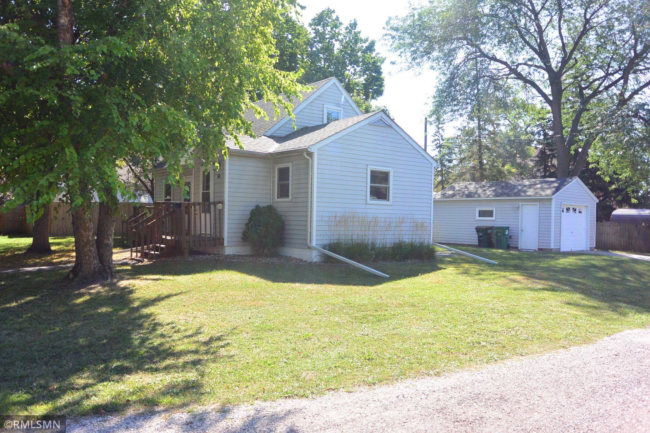 730 17th ST E, Glencoe, MN 55336