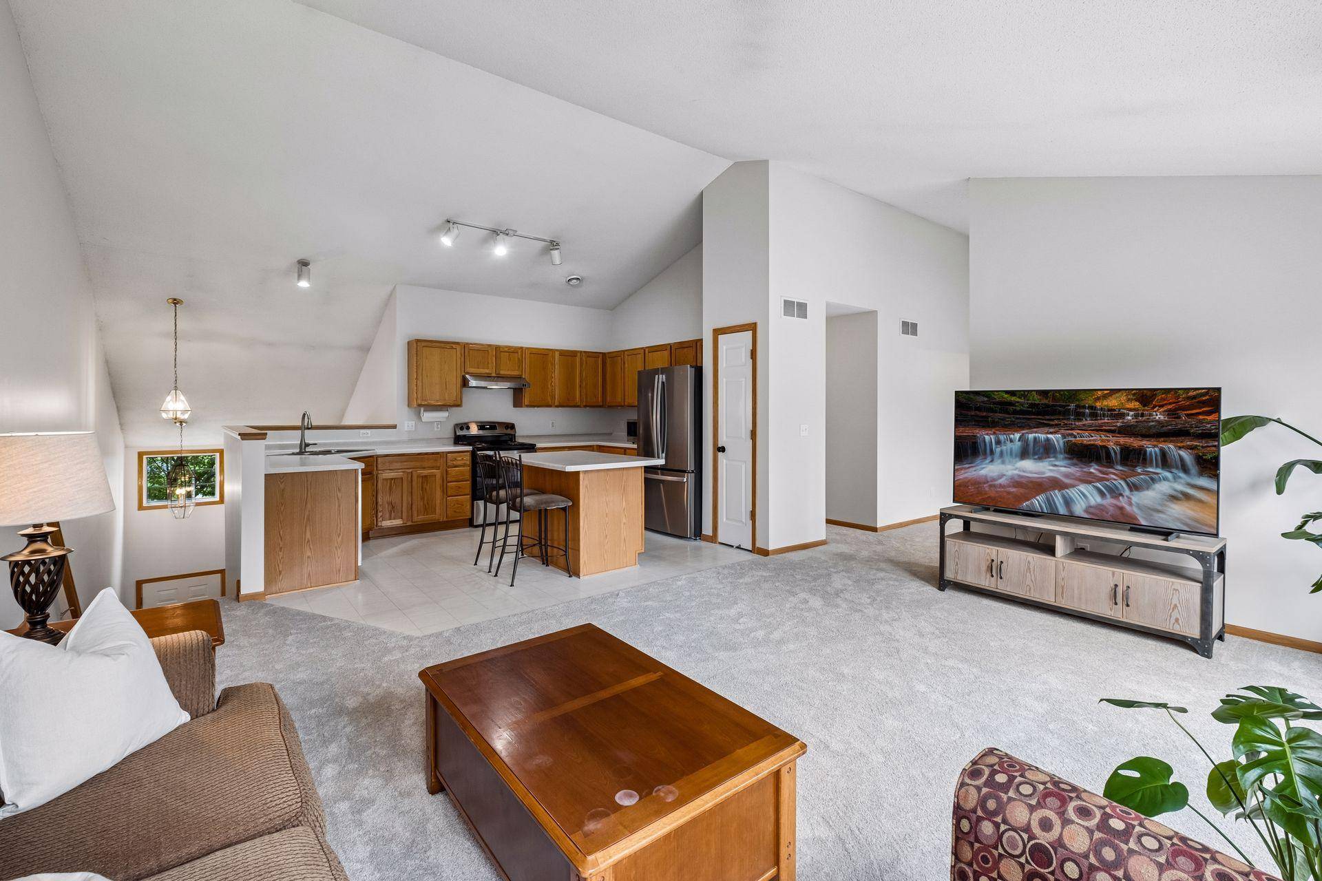 6646 154th ST W, Apple Valley, MN 55124